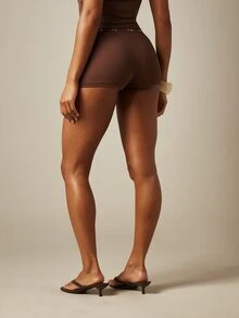 MISSGUIDED Quần short ngắn bó sát với chi tiết khoen kim loại, kiểu dáng mùa hè, thích hợp cho các lễ hội. - màu nâu - Xem 2