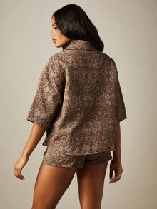 MISSGUIDED Paisley Print Non-Stretch Denim Short Sleeve Button-Up Crop Shirt With Chest Pockets Vintage Boho Summer Festival Top - Multicolor - View 2