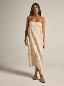 KSTM Đầm midi hai dây cổ vuông, thêu ren và đính lỗ, kiểu boho, thích hợp cho mùa hè. - Nhiều màu - Xem 5