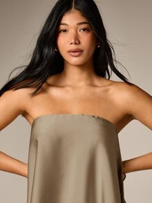 AiiRZ Áo quây bandeau satin không dây với gấu xếp nếp bất đối xứng, áo ống suông không tay cho những buổi tối mùa hè - Rượu sâm banh - Xem 4