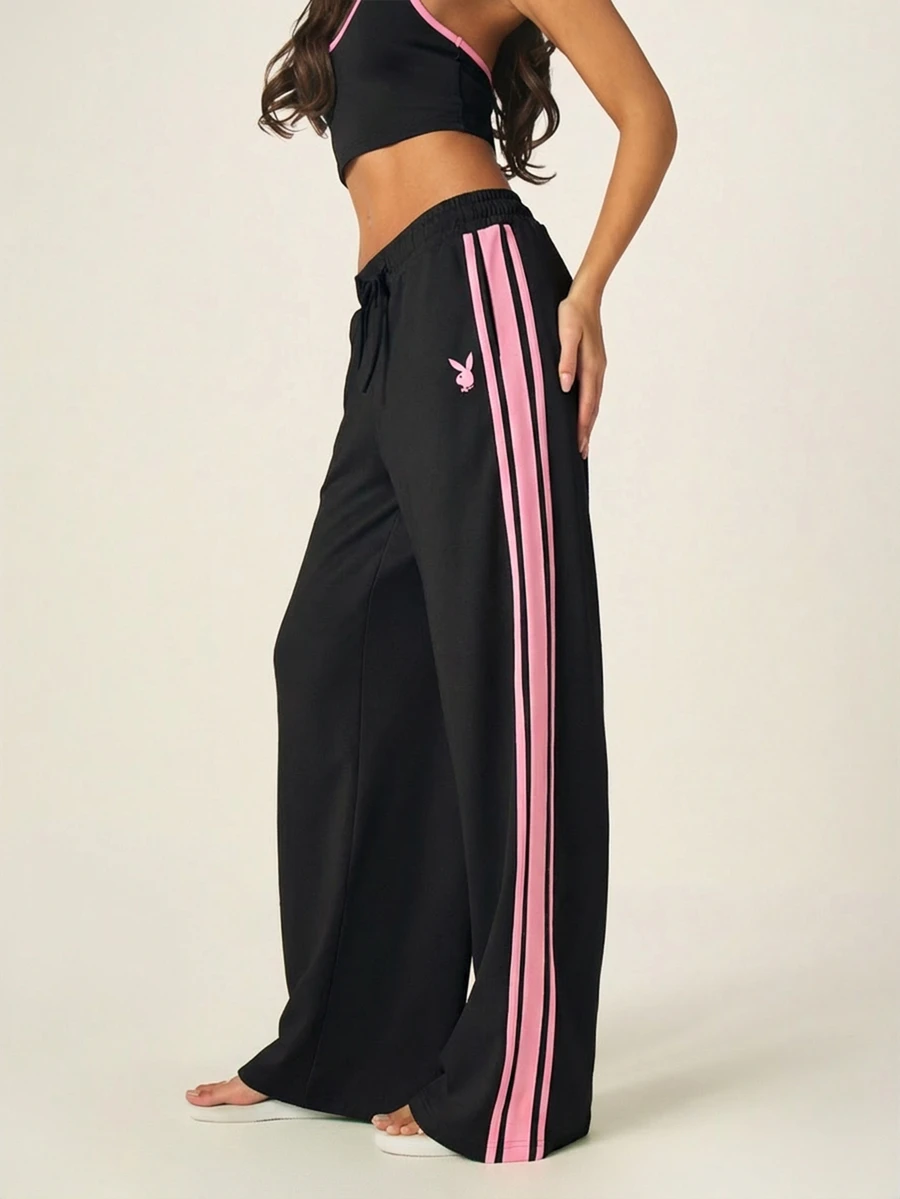 Missguided x Playboy Quần thể thao ống rộng với hai sọc hồng bên hông, dây rút ở eo và logo hình thỏ. - màu đen - Xem 1