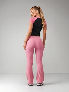 Missguided x Playboy 罗纹喇叭裤和Logo露脐插肩袖上衣两件套搭配套装 - 粉色 - 查看 2