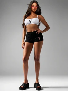 Missguided x Playboy 兔子标志圆领抹胸上衣，配有可调节肩带和短款设计 - 白色 - 查看 3