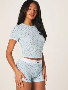 MISSGUIDED 花卉鏤空羅紋短版T恤與男孩短褲睡衣家居套裝，附品牌彈性腰帶 - 藍色 - 查看 7