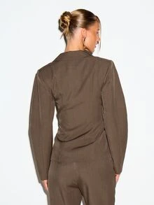 KIZN Áo blazer thắt eo phía trước, cổ chữ V sâu, ve áo cứng cáp, tay dài và chi tiết nơ. - Cà phê nâu - Xem 2