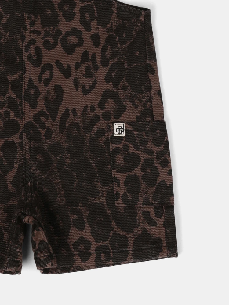 Jungen Leoparden-Muster Jeans-Latzhose Shorts mit verstellbaren Trägern und Seitentaschen für den Sommerurlaub