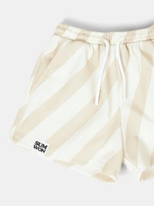 SUMWON Bộ đồ phối cho bé trai dáng rộng, áo thun crop top và quần short kẻ sọc chéo, in hình cây cọ trước ngực, phong cách mùa hè đi nghỉ dưỡng - Màu Mù tạt vàng - Xem 5