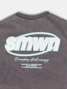 SUMWON Kaos Anak Laki-Laki Lengan Pendek Kerah Bulat dengan Logo Cetak Gaya Streetwear Kasual dengan Cetakan di Bagian Belakang - Dark Grey - View 4