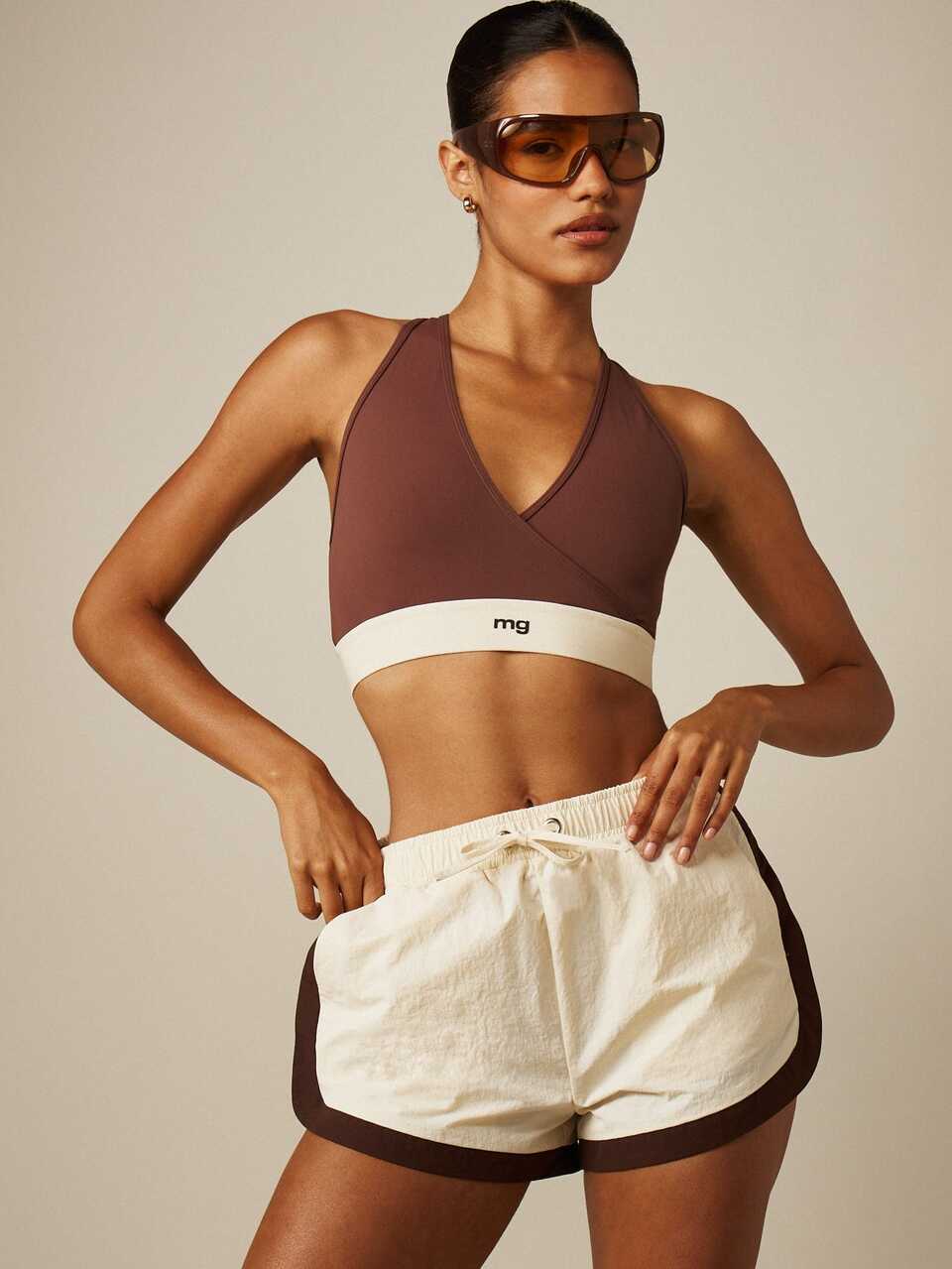 MISSGUIDED Wrap Detail V-Neck Crossback Sports Bra With Contrast Elastic Band Logo Detail