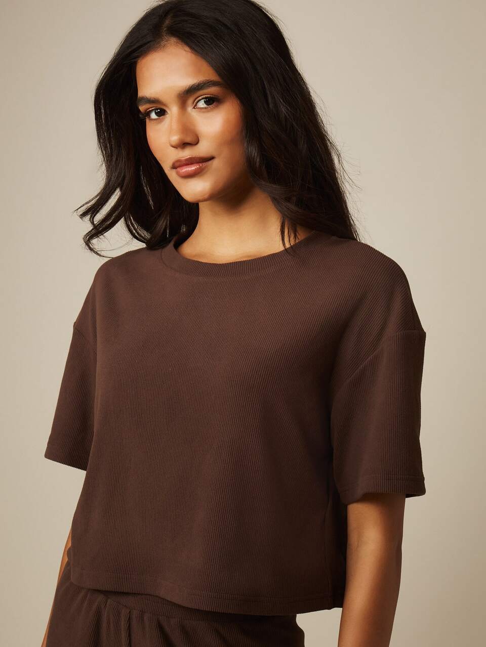 MISSGUIDED Ribbed Knit Co-Ord Set Cropped Boxy Tee And Mini Shorts Two-Piece Loungewear Matching Outfit