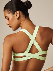 MISSGUIDED Áo ngực thể thao thiết kế dây chéo sau lưng, áo croptop cổ tròn, áo ngực vận động nhẹ nhàng cho yoga và pilates. - màu xanh lá - Xem 4