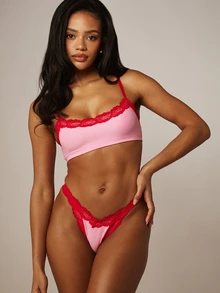 MISSGUIDED Contrast Lace Trim Bralette With Scalloped Neckline And Adjustable Straps Intimate Lingerie - Pink - View 4