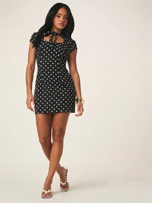 MISSGUIDED Polka Punkt Minikleid mit Schlüsselloch-Ausschnitt, Puffärmeln und körperbetonter Passform für Sommerfeste - Schwarz und Weiss - Übersicht 4