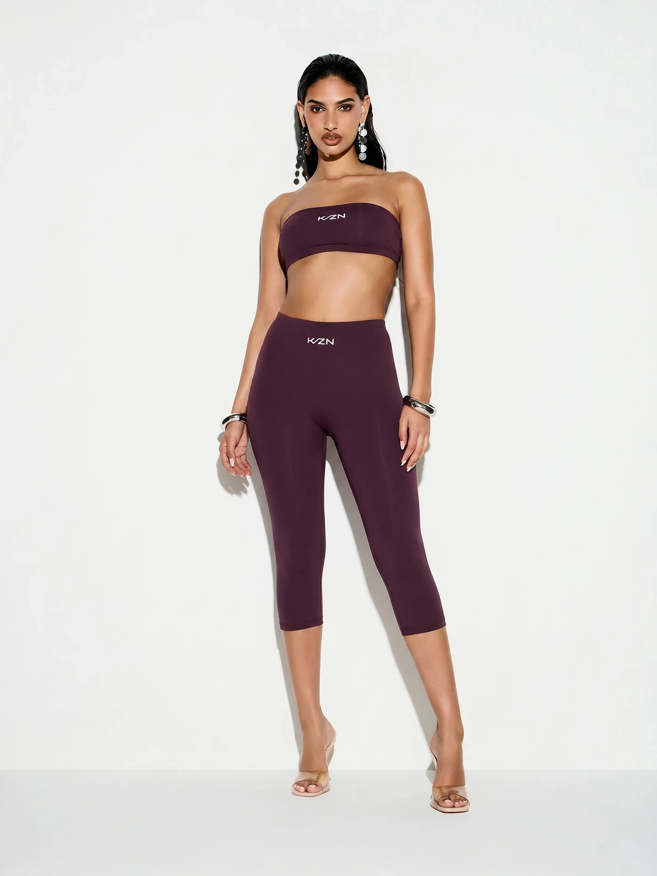 High-Waisted Capri Leggings With Logo Detail