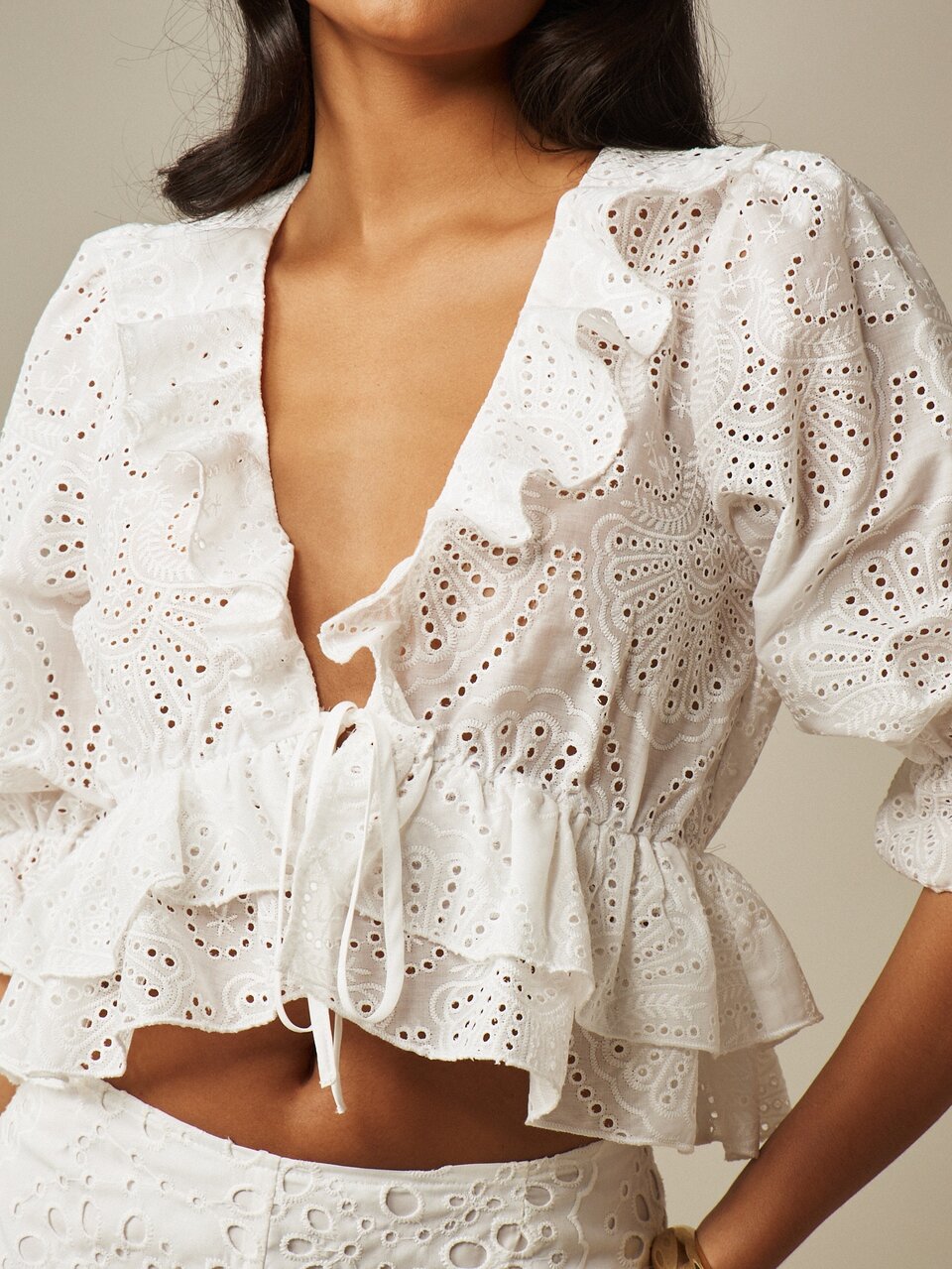 MISSGUIDED Broderie Anglaise Ruffle Neck Tie-Front Crop Blouse With Puff Sleeves And Layered Hem Summer Holiday Top
