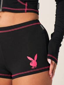Missguided x Playboy 兩件式拉鍊短版連帽外套與屁股短褲套裝，配對比縫線與 Logo 細節 - 黑色 - 查看 5