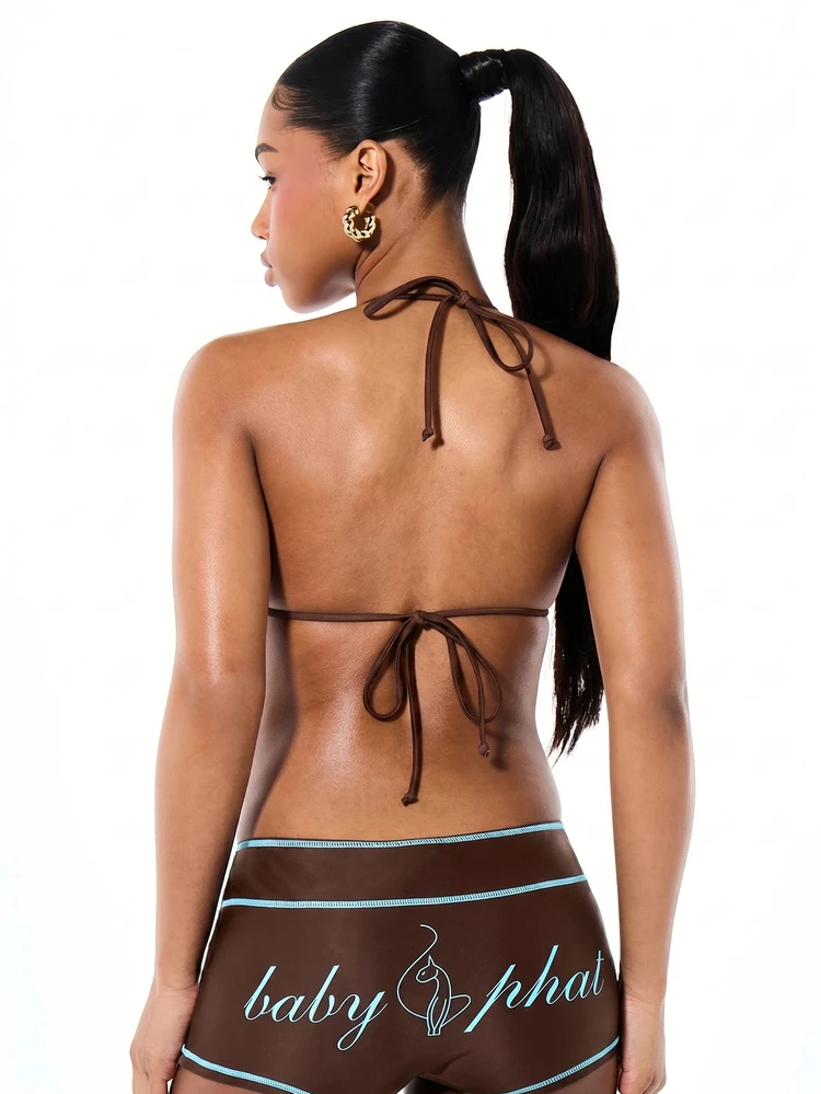 BABYPHAT Trójkątny górny bikini z kontrastowym obszyciem i wiązaniem na szyi typu halter, z detalem logo, letni plażowy