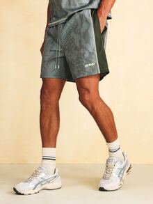 SUMWON Camo Printed Color Block Swim Shorts With Side Panel And Drawstring Waist For Summer Beach - Green - View 4