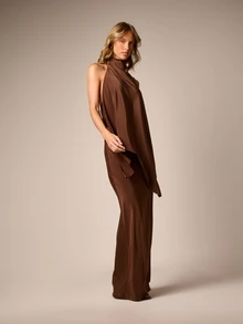 AiiRZ Chân váy maxi satin chi tiết bèo bên hông, dáng dài chạm đất, cắt xéo, váy slip thanh lịch cho tiệc tối - màu nâu - Xem 4