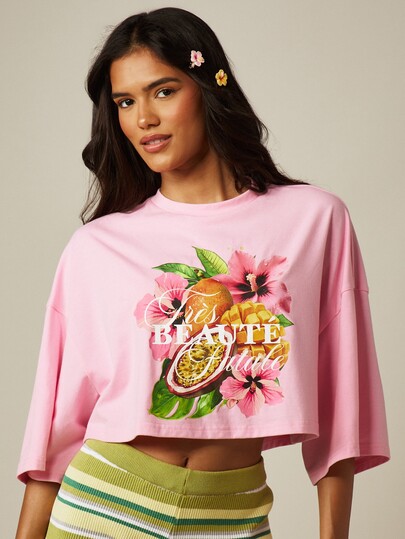 MISSGUIDED Oversized Crop T-Shirt With Tropical Floral Fruit Graphic Print And French Script Front Detail Summer Top