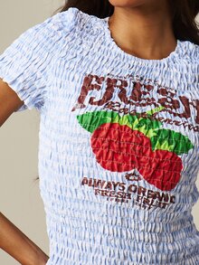 MISSGUIDED Top corto holgado con estampado gráfico de fresas frescas, mangas con volantes, cuello redondo, camiseta de verano - Multicolor - Ver 4