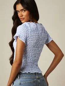 MISSGUIDED Top corto holgado con estampado gráfico de fresas frescas, mangas con volantes, cuello redondo, camiseta de verano - Multicolor - Ver 2