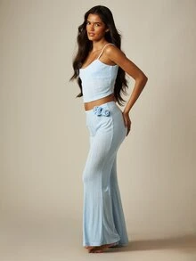 MISSGUIDED Bộ đồ 2 món phối cami dệt kim họa tiết pointelle viền hoa hồng và quần ống loe mặc nhà - Màu xanh lam - Xem 3