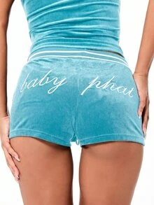BABYPHAT Shorts tipo booty de terciopelo con estampado de logotipo en letra cursiva y detalle de ribete de cintura acanalada en contraste - Verde - Ver 1