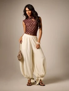 AiiRZ Cheongsam Inspired Lace Crop Top With Mandarin Collar Chinese Frog Button Keyhole Detail Sleeveless - Black - View 4