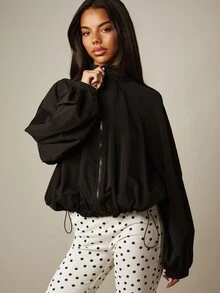 MISSGUIDED Chaqueta Corta con Cremallera y Mangas Abullonadas Oversize, Dobladillo Elástico y Cuello Alto - Negro - Ver 1