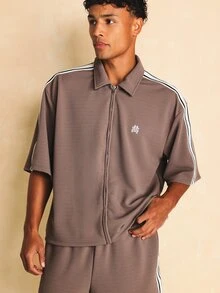 SUMWON Grosgrain Co-Ord Set Short Sleeve Full Zip Collared Top And Matching Shorts With Contrast Side Stripe Detail - Brown - View 3