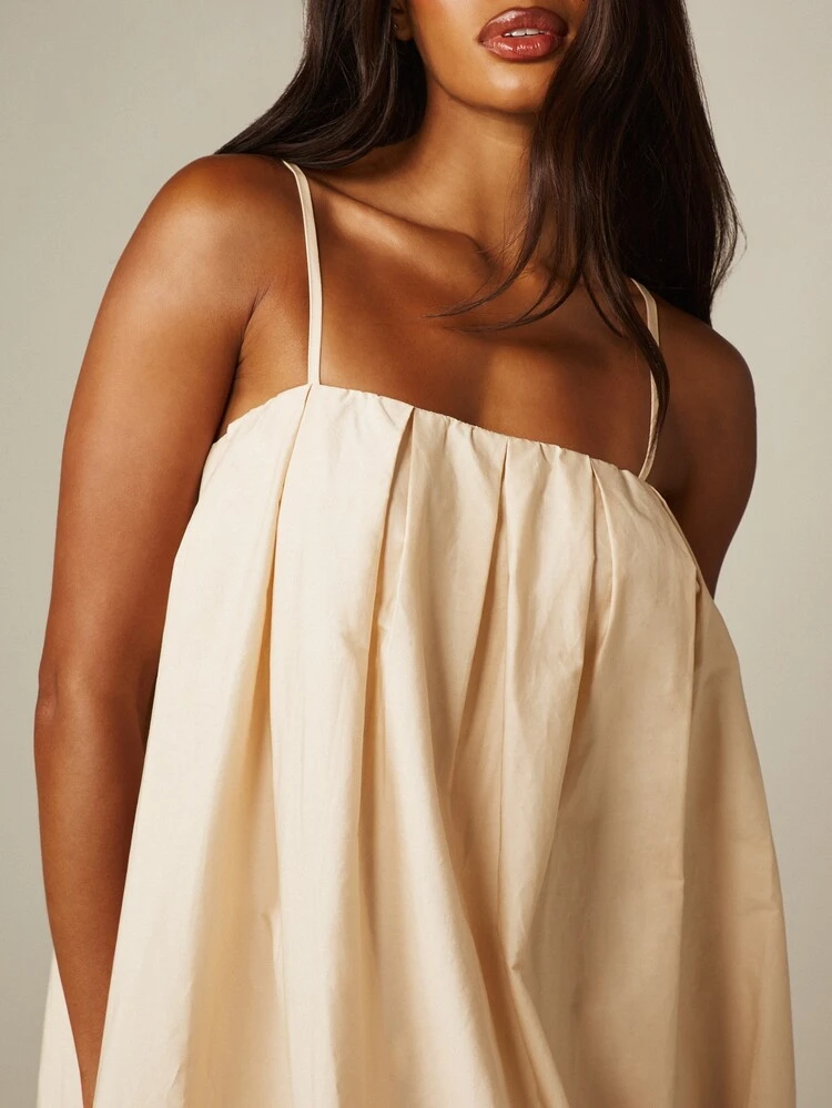 MISSGUIDED Pleated Square Neck Sleeveless Maxi Dress With Pockets