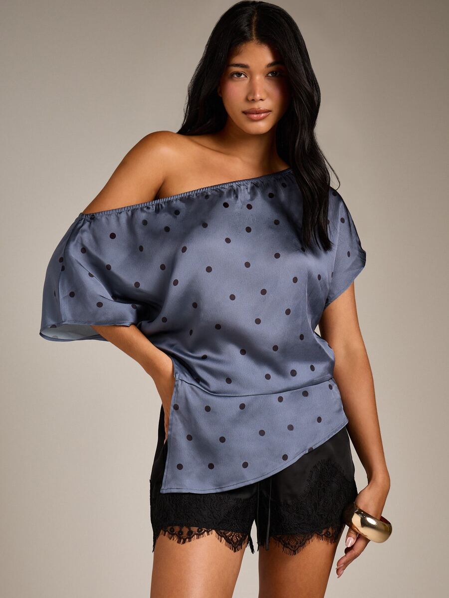 AiiRZ Blus Satin Polkadot Asimetris Tanpa Bahu dengan Lengan Kelelawar dan Leher Elastis untuk Acara Musim Semi dan Musim Panas - MultiWarna - View 1
