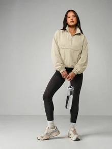 MISSGUIDED 半拉鍊立領防風套頭夾克，附中央口袋與彈性袖口，適合春秋季 - 奶油色 - 查看 3