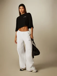 MISSGUIDED Seoul Running Club Est. 2008 Oversized Crop T-Shirt With Graphic Back Print And Chest Logo - Black - View 3