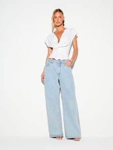 KIZN Korsett-Stil Crop Top mit tiefem V-Ausschnitt, Flügelärmeln, strukturierter Stützung und Knopfdetail - Weiss - Übersicht 3