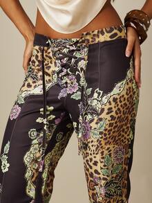 MISSGUIDED Leopard Floral Mixed Print Lace-Up Front Low Rise Flared Pants With Wide Leg Silhouette And Full Length Inseam - Multicolor - View 4