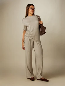 MISSGUIDED Ensemble coordonné deux pièces en jersey avec t-shirt à fronces latérales et cordon de serrage et pantalon palazzo à jambes larges - Tabac - Voir 1