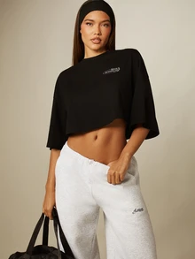 MISSGUIDED Seoul Running Club Est. 2008 Oversized Crop T-Shirt With Graphic Back Print And Chest Logo - Black - View 2