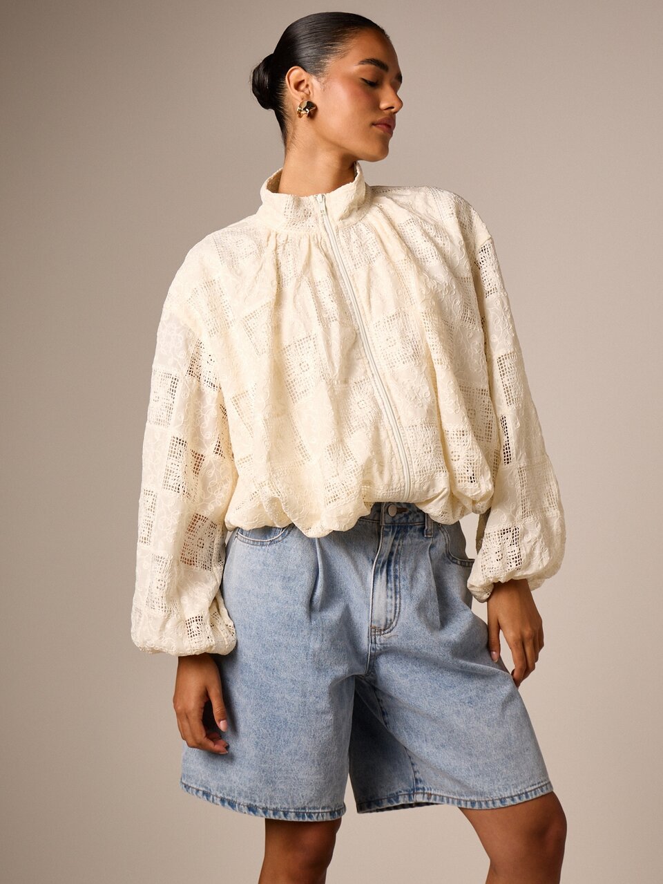 AiiRZ Broderie Lace Bubble Hem Jacket With Balloon Sleeves