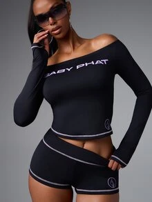 BABYPHAT 長袖 Bardot 一字領露肩短版上衣，附 Logo 印花與對比縫線細節 - 黑色 - 查看 2