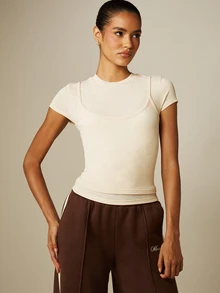 MISSGUIDED Kaos Slim Fit Dua Lapis dengan Detail Overlay Cami, Kerah Bulat, Lengan Pendek, Atasan Rajut Pas Badan - Khaki - View 1