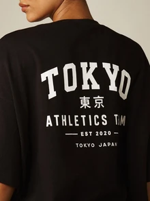 MISSGUIDED Oversized Tokyo Athletics Team Graphic Tee With Front And Back Print, Crew Neck, Drop Shoulder, Short Sleeve - Black - View 5