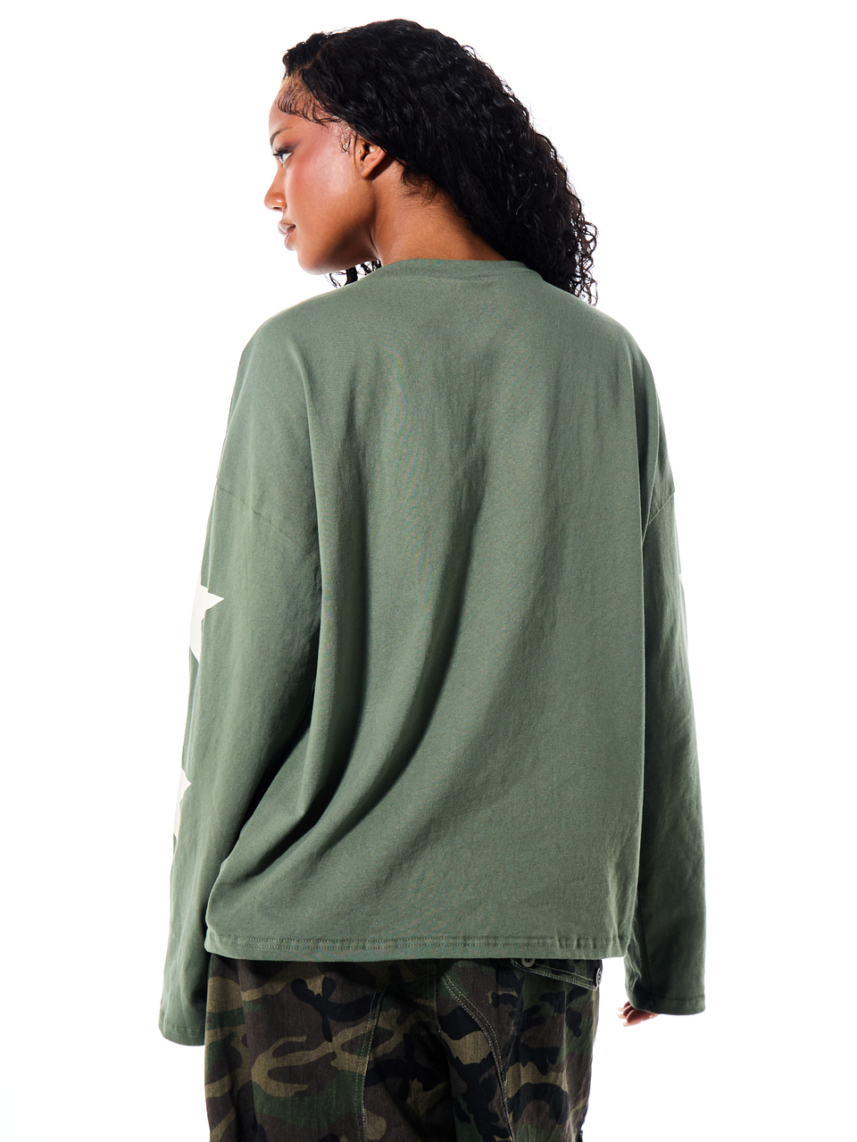 SUMWON WOMEN Military Star Print Long Sleeve Oversized Crew Neck T-Shirt Casual Street Style Top
