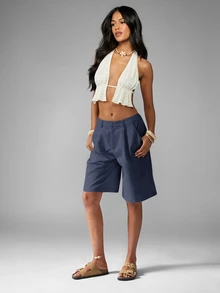 MISSGUIDED Pantalones cortos tipo bermuda plisados con detalle de pliegue delantero, pierna ancha, cintura de tiro medio y bolsillos laterales para el verano - Azul Marino - View 6