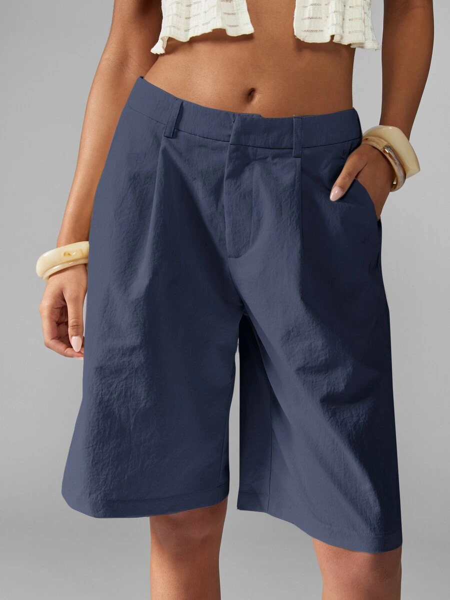 MISSGUIDED Pantalones cortos tipo bermuda plisados con detalle de pliegue delantero, pierna ancha, cintura de tiro medio y bolsillos laterales para el verano - Azul Marino - View 1