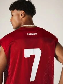 SUMWON 短版修身網眼球衣背心，背面印有數字 7 與 Logo 細節 - 紅色 - 查看 8