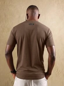 SUMWON Essential 修身短袖 T-shirt，刺繡文字 Logo，圓領羅紋上衣 - 巧克力棕 - 查看 2