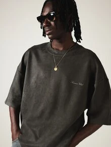 SUMWON Oversized Acid Washed Crop T-Shirt With Handwritten Poetry Back Print And Script Logo - Dark Grey - View 4