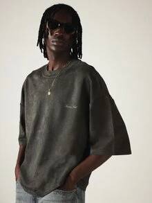 SUMWON Oversized Acid Washed Crop T-Shirt With Handwritten Poetry Back Print And Script Logo - Dark Grey - View 6